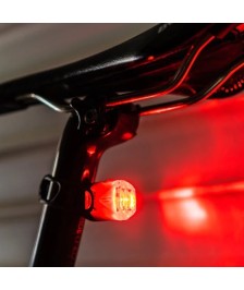 Žibintas galinis Lezyne FEMTO USB DRIVE